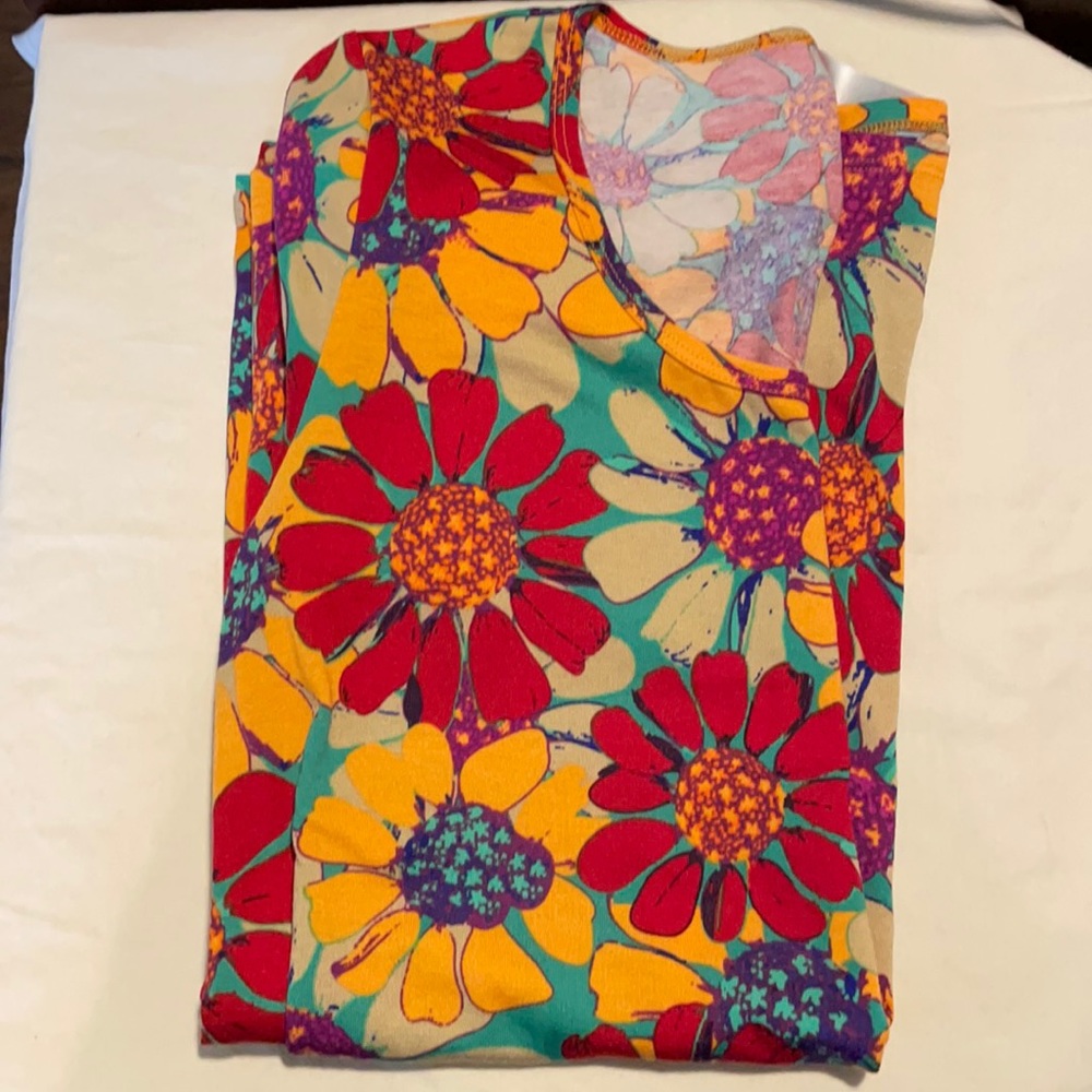 Floral LuLaRoe Shirt | XS | Excellent Condition